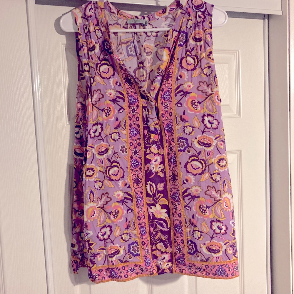 Women’s blouse tank